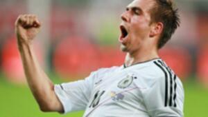 A few million max. Lahm commented on the salaries within the German national team