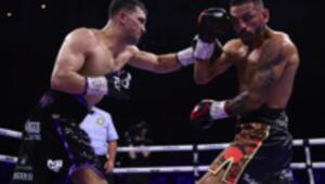 HIGHLIGHTS. Linares lost to Catterall and announced his retirement