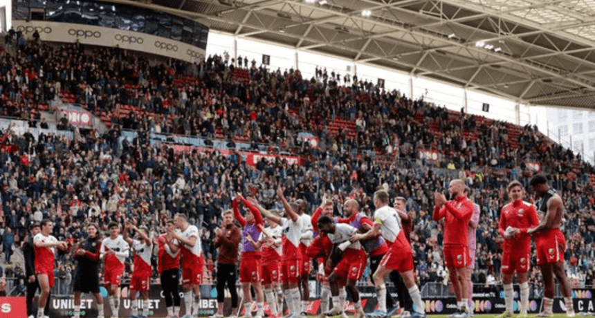 Fans tried to disrupt the Ajax match. The team lost and dropped into the relegation zone