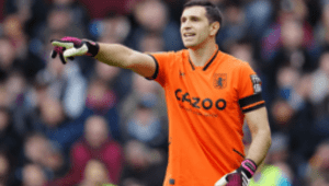 Emiliano Martinez names the condition for leaving Aston Villa