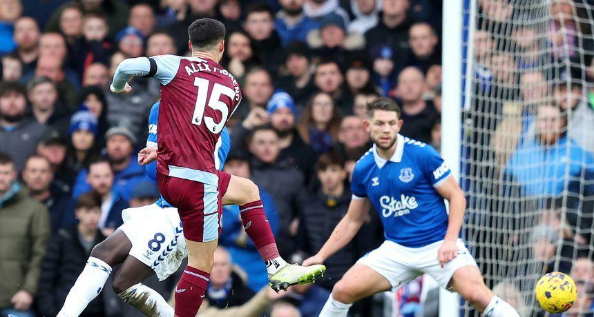 Aston Villa couldn't overcome Everton but remained in the third position