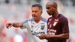 Strange decision. Brazilian top club sacked coach after 1 defeat in 11 matches