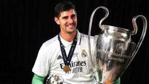 Real Madrid's main goalkeeper is ready to return and is included in the UEFA Champions League squad
