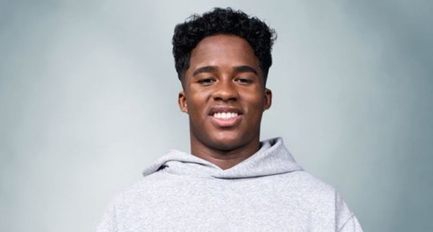 Амон ноатак. 17 years ago. 12 лет logo. Почти семнадцать (2016). Парень 21 год фотосессия.