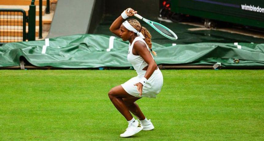 Gauff secures a place in the third round of Wimbledon in an hour