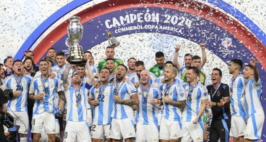 Argentina at the summit, Spain climbs. Updated FIFA rankings